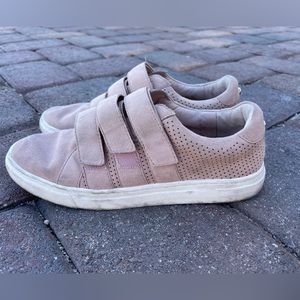 Vince Camuto sneakers